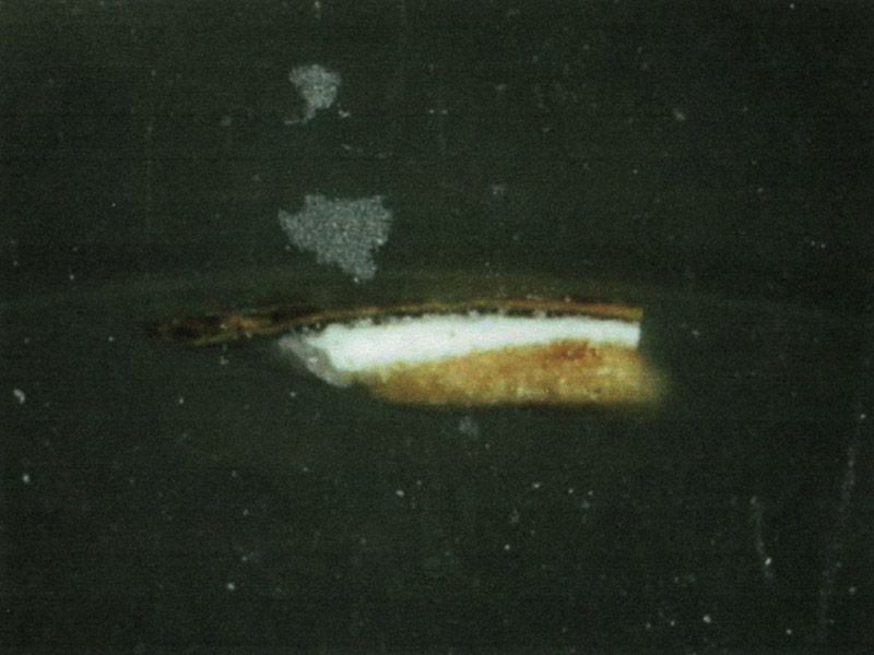 Sample 23: Ordinary and UV fluorescence illumination